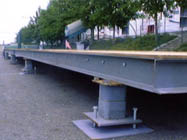 Mezzanine floor construction